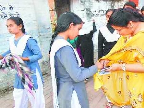 Demand board exam 2300 teachers, the met in 1600